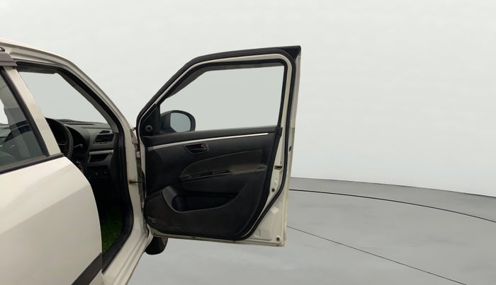 2016 Maruti Swift LXI, Petrol, Manual, 79,542 km, RHS Front Door