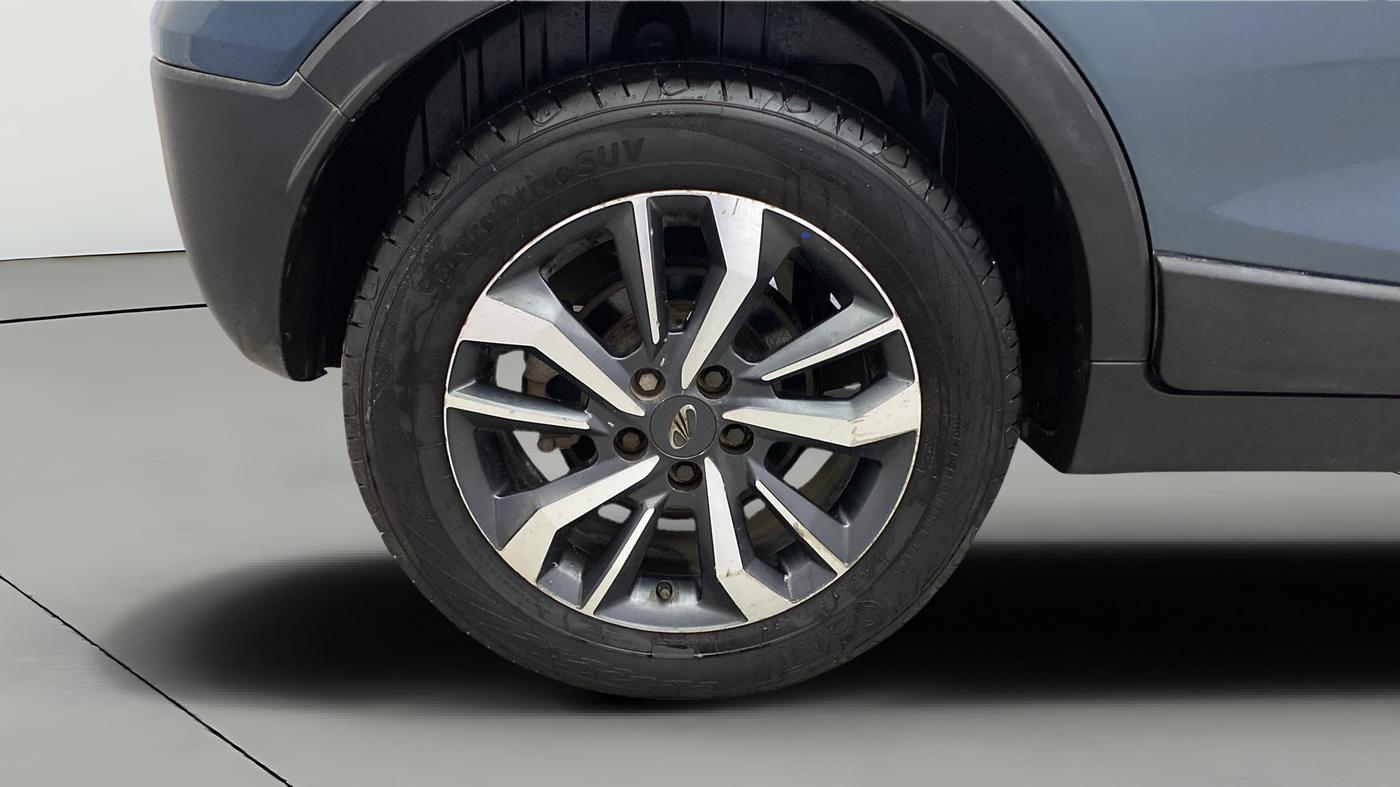 2019 Mahindra XUV300 W8 (O) 1.5 DIESEL, Diesel, Manual, 87,440 km, Right Rear Wheel