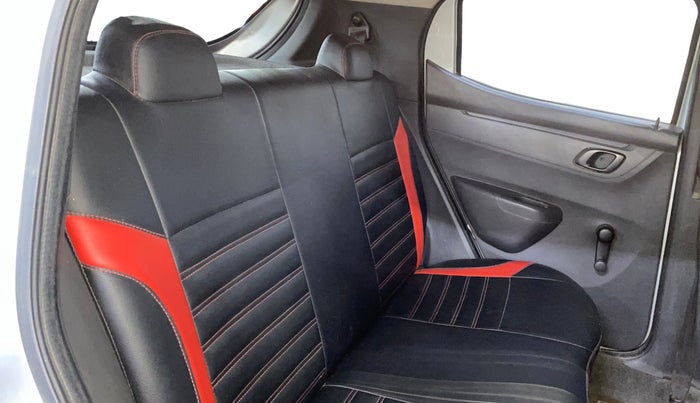 2016 Renault Kwid RXT 0.8, Petrol, Manual, 95,157 km, Right Side Rear Door Cabin