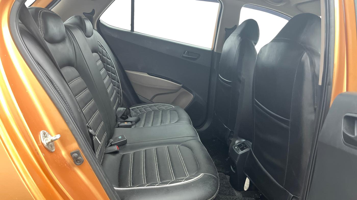 2016 Hyundai Grand i10 MAGNA 1.2 KAPPA VTVT, Petrol, Manual, 29,647 km, Right Side Rear Door Cabin