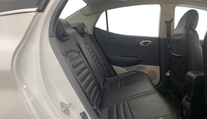2023 Hyundai AURA SX 1.2 CNG, CNG, Manual, 30,976 km, Right Side Rear Door Cabin