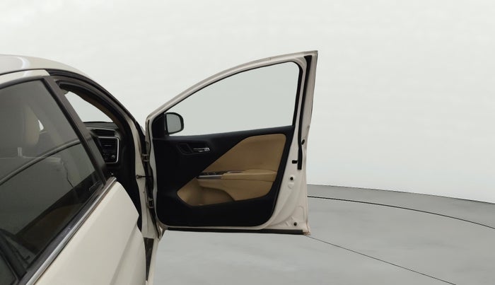 2015 Honda City 1.5L I-VTEC VX CVT, CNG, Automatic, 65,375 km, RHS Front Door