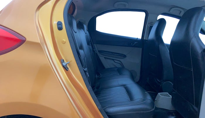 2017 Tata Tiago XT PETROL, CNG, Manual, 46,328 km, Right Side Rear Door Cabin