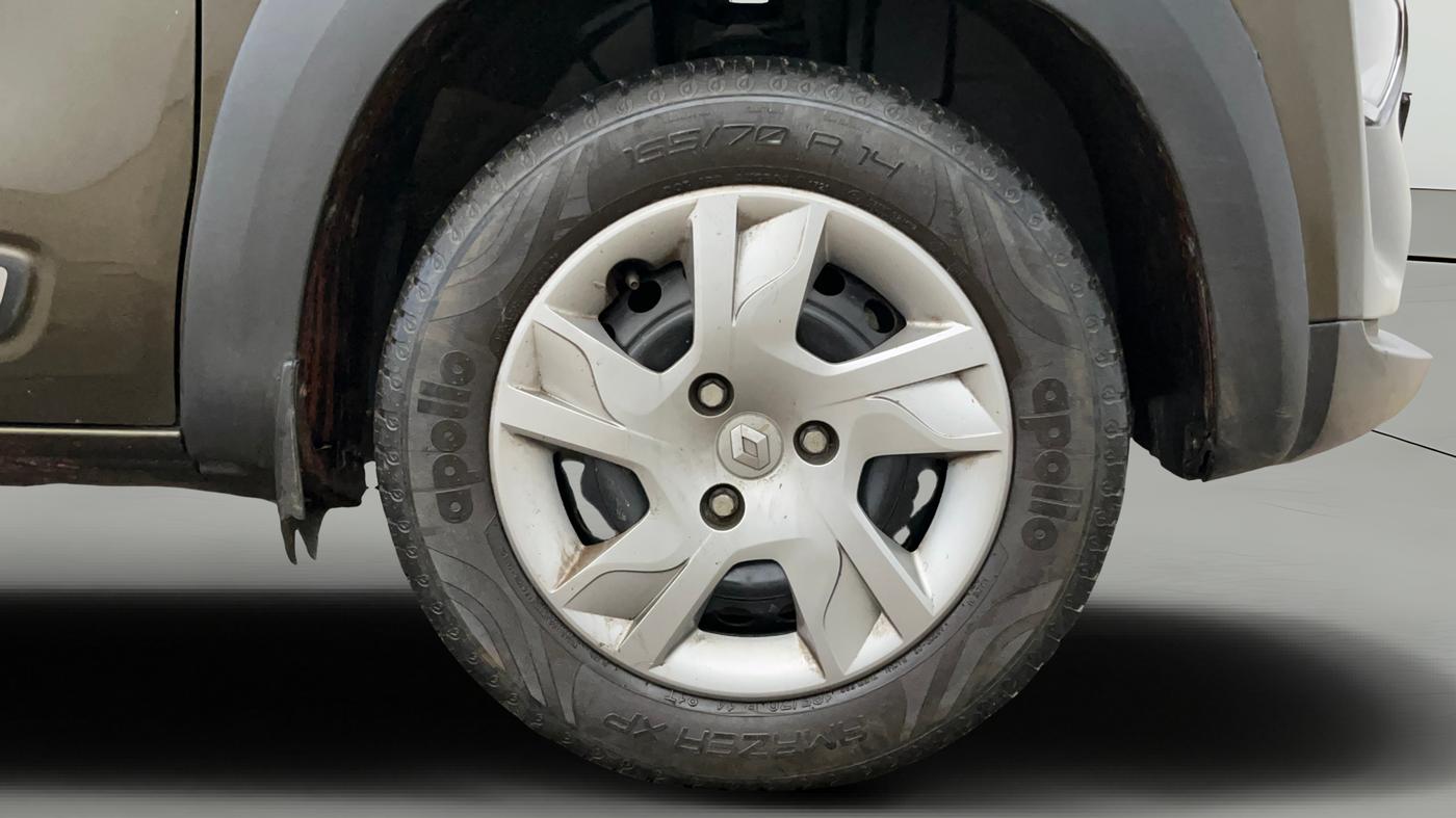 2021 Renault Kwid RXT 1.0 (O), Petrol, Manual, 36,103 km, Right Front Wheel
