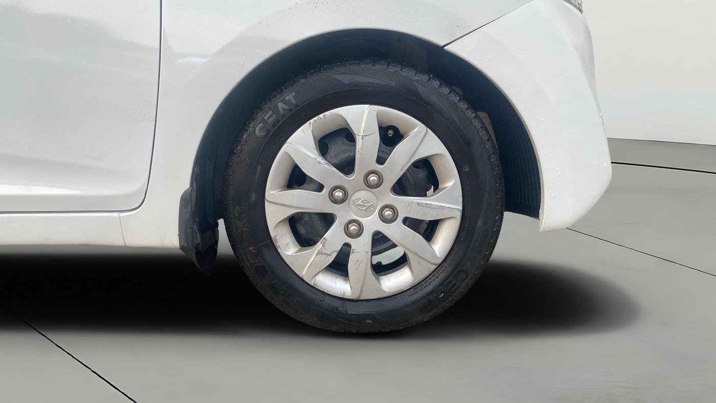 2015 Hyundai Eon MAGNA +, Petrol, Manual, 48,496 km, Right Front Wheel