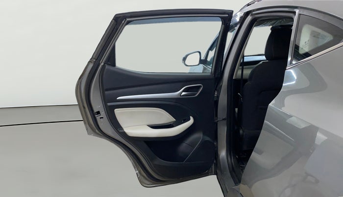 2022 MG ASTOR SUPER EX 1.5 MT, CNG, Manual, 71,103 km, LHS Rear Door