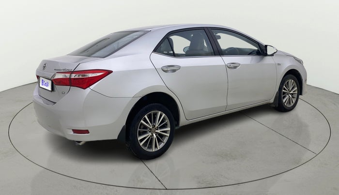 2014 Toyota Corolla Altis GL PETROL, Petrol, Manual, 1,32,247 km, Right Back Diagonal