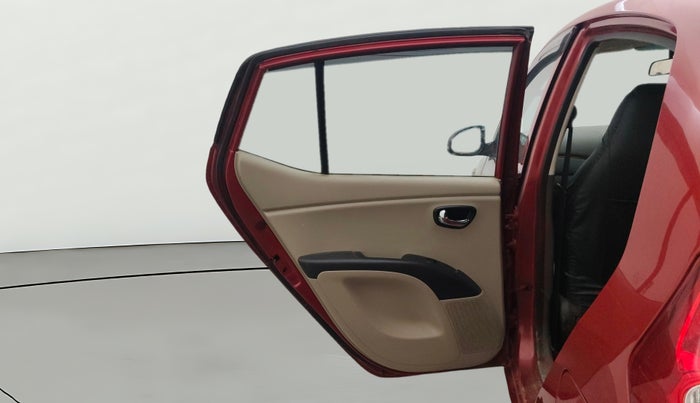 2012 Hyundai i10 ASTA 1.2 AT SUNROOF, CNG, Automatic, 1,17,801 km, LHS Rear Door