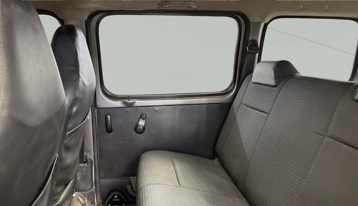 2019 Maruti Eeco 5 STR WITH A/C+HTR CNG, CNG, Manual, 1,06,043 km, RHS Rear Door
