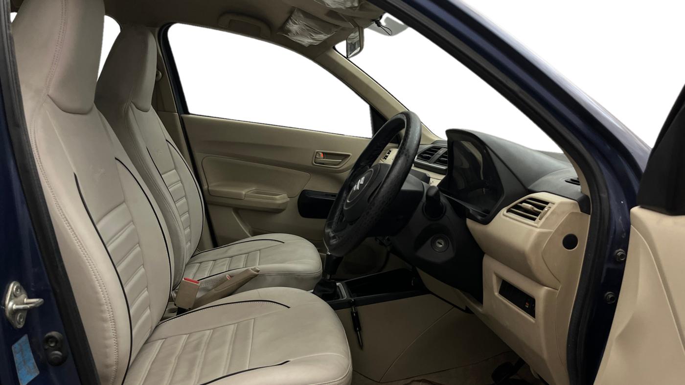 2018 Maruti Dzire LXI, Petrol, Manual, 30,792 km, Right Side Front Door Cabin