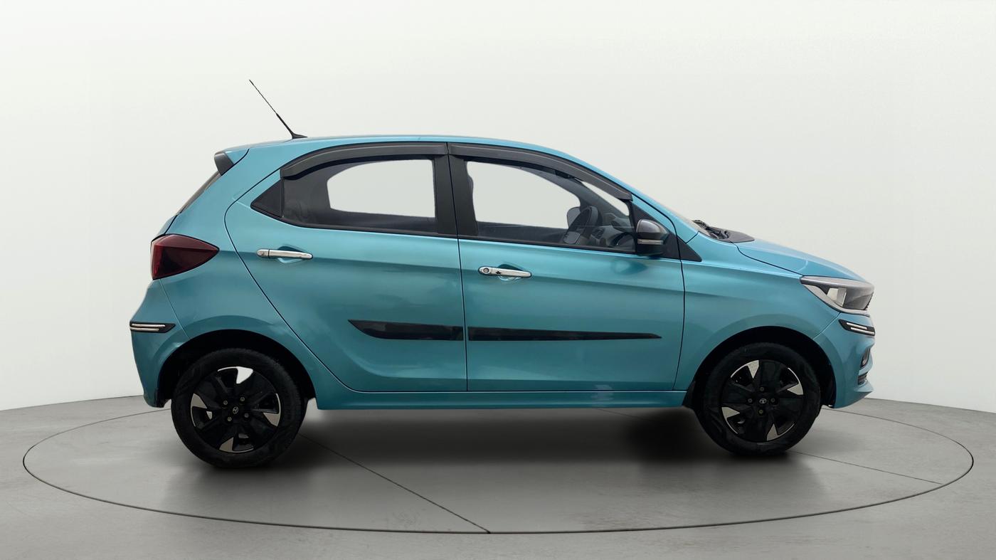 2025 Tata Tiago XTA PETROL, Petrol, Automatic, 16,589 km, Right Side View