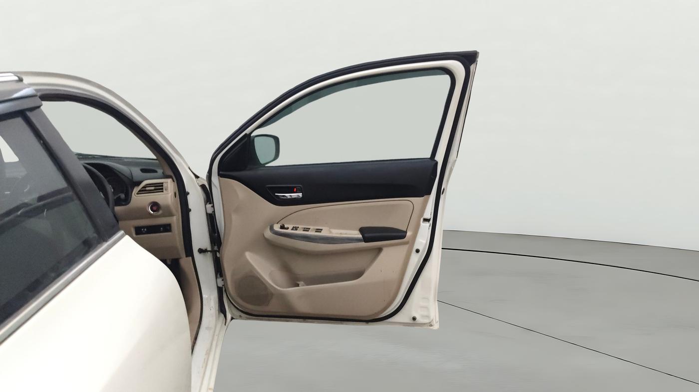 2024 Maruti Dzire ZXI CNG, CNG, Manual, 26,588 km, RHS Front Door