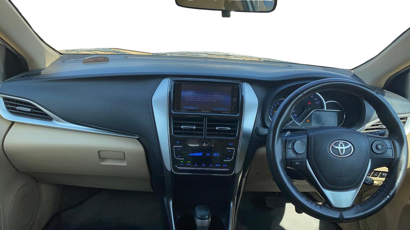 2018 Toyota YARIS VX CVT, Petrol, Automatic, 66,129 km, Dashboard