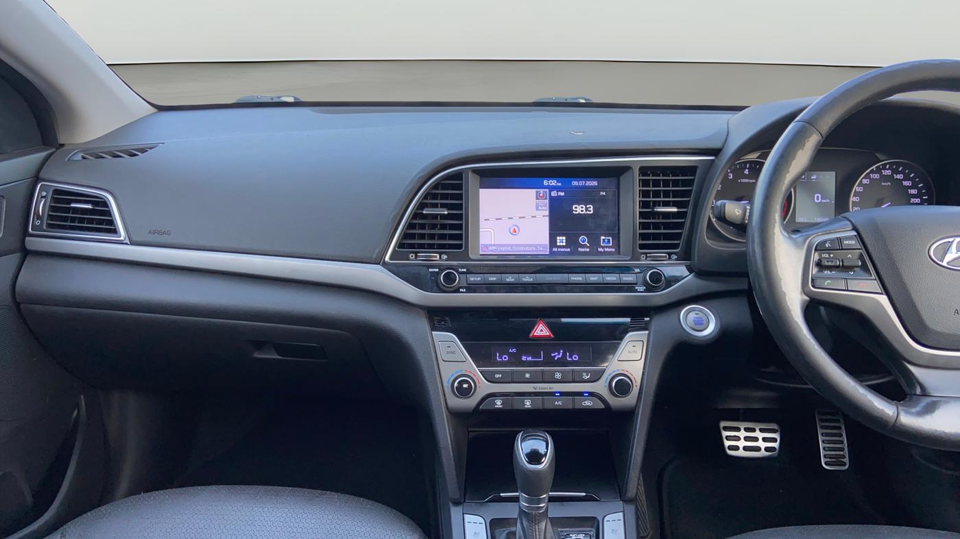 2018 Hyundai New Elantra 2.0 SX(O) AT PETROL, Petrol, Automatic, 1,36,426 km, Air Conditioner
