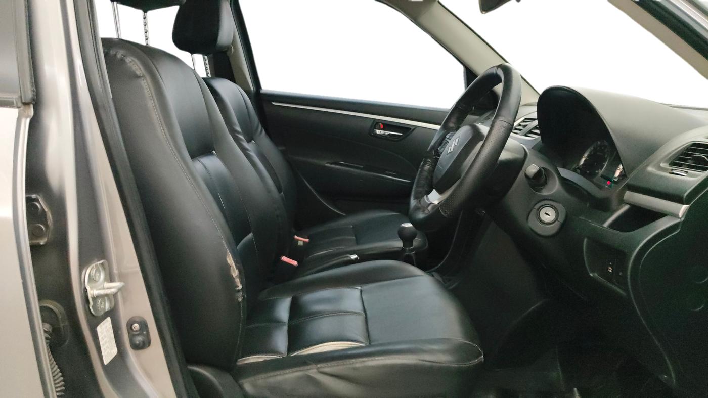 2013 Maruti Swift ZXI, Petrol, Manual, 46,487 km, Right Side Front Door Cabin