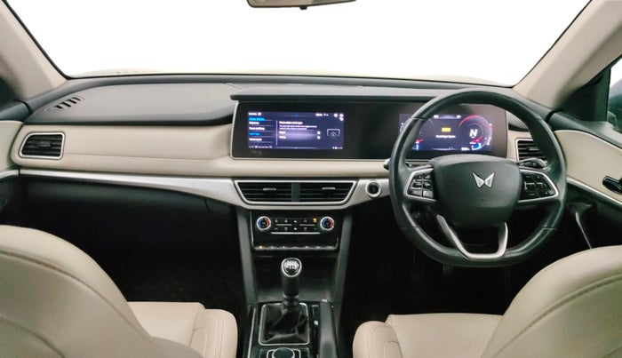 2022 Mahindra XUV700 AX 7 D MT 7 STR, Diesel, Manual, 83,111 km, Dashboard