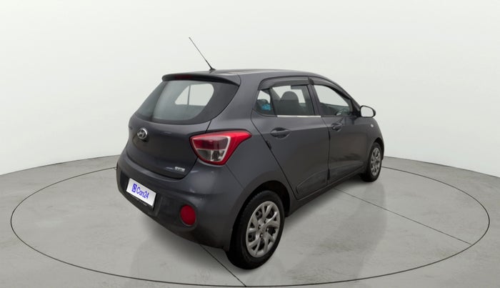 2017 Hyundai Grand i10 MAGNA 1.2 KAPPA VTVT, Petrol, Manual, 26,428 km, Right Back Diagonal