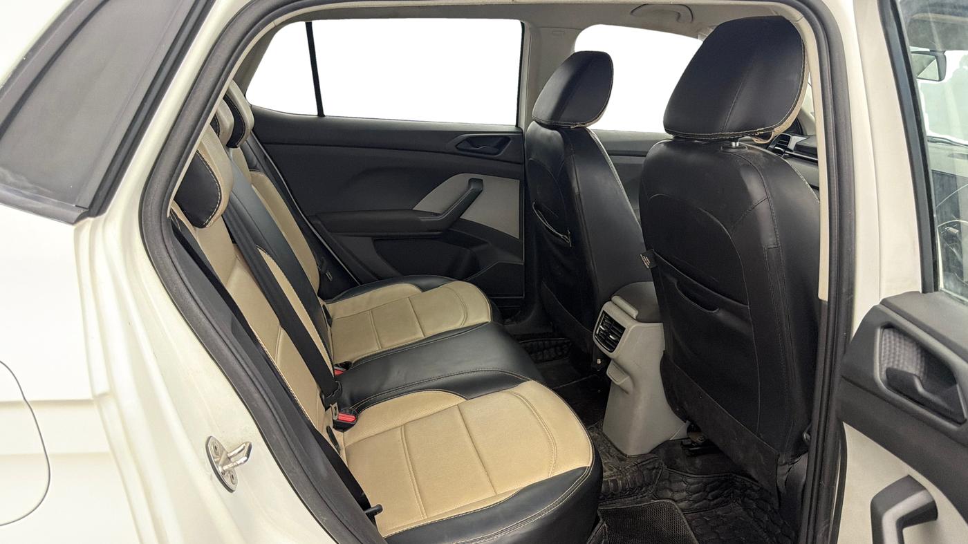 2022 Skoda KUSHAQ ACTIVE 1.0L TSI MT, Petrol, Manual, 73,678 km, Right Side Rear Door Cabin