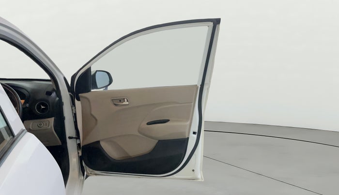 2019 Hyundai NEW SANTRO SPORTZ MT, Petrol, Manual, 32,555 km, RHS Front Door