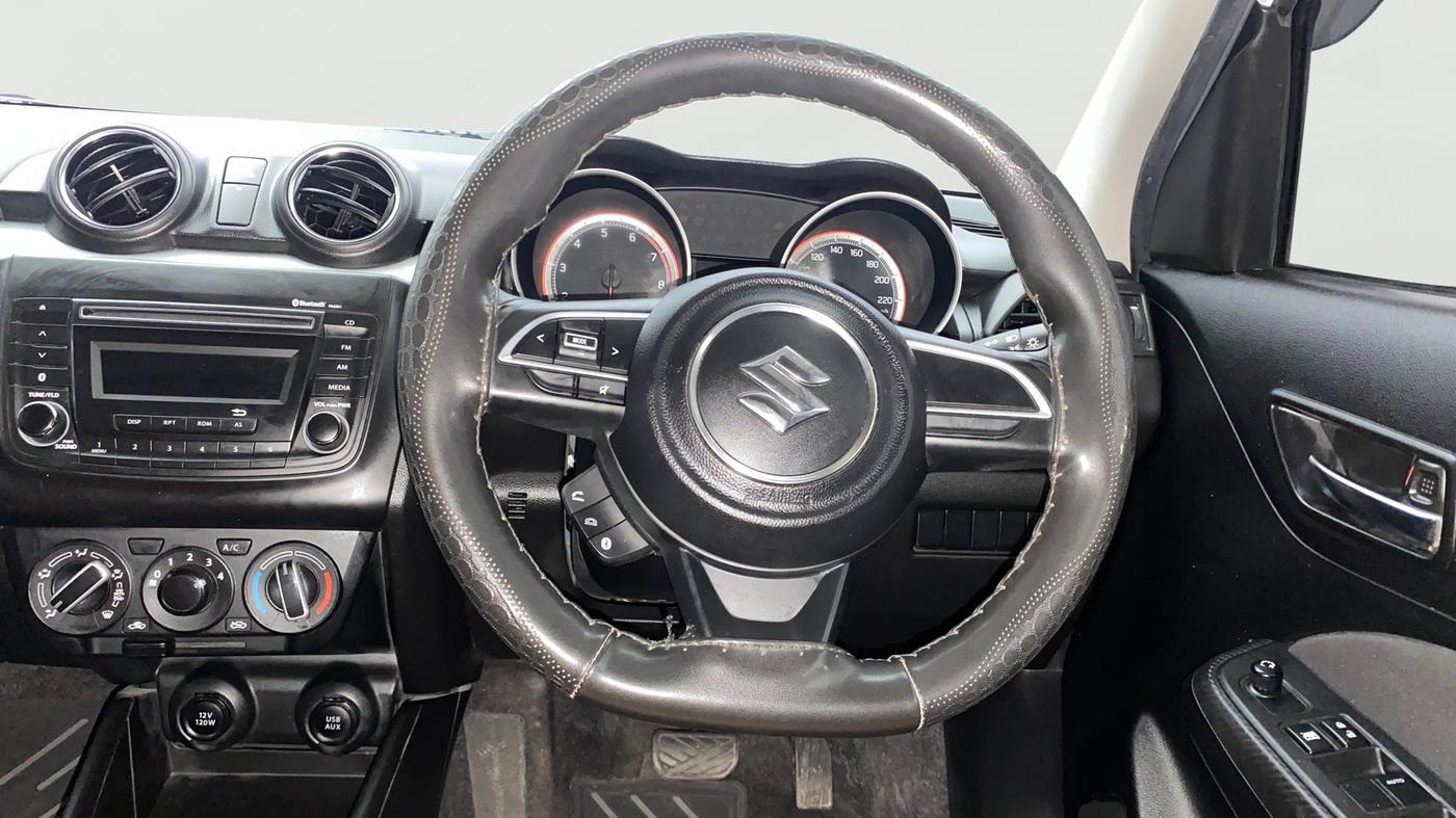 2018 Maruti Swift VXI AMT, Petrol, Automatic, 35,277 km, Steering Wheel Close Up