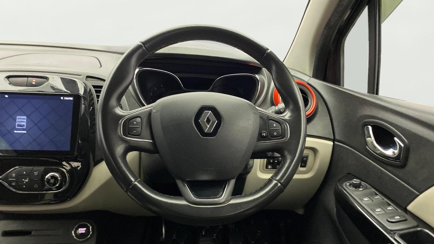 2017 Renault Captur RXT DIESEL, Diesel, Manual, 85,791 km, Steering Wheel Close Up