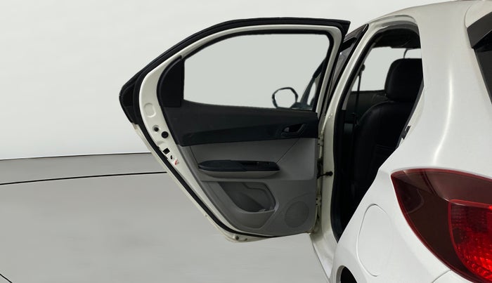 2023 Tata Tiago XT CNG, CNG, Manual, 33,179 km, LHS Rear Door