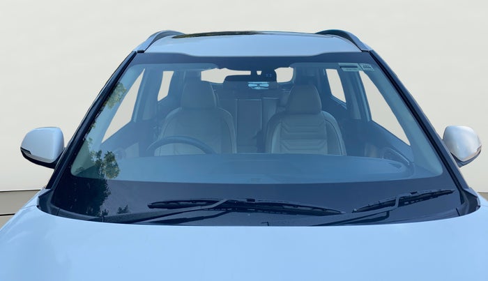 2022 KIA CARENS LUXURY PLUS 1.4 PETROL 7 STR, Petrol, Manual, 25,165 km, Front Windshield