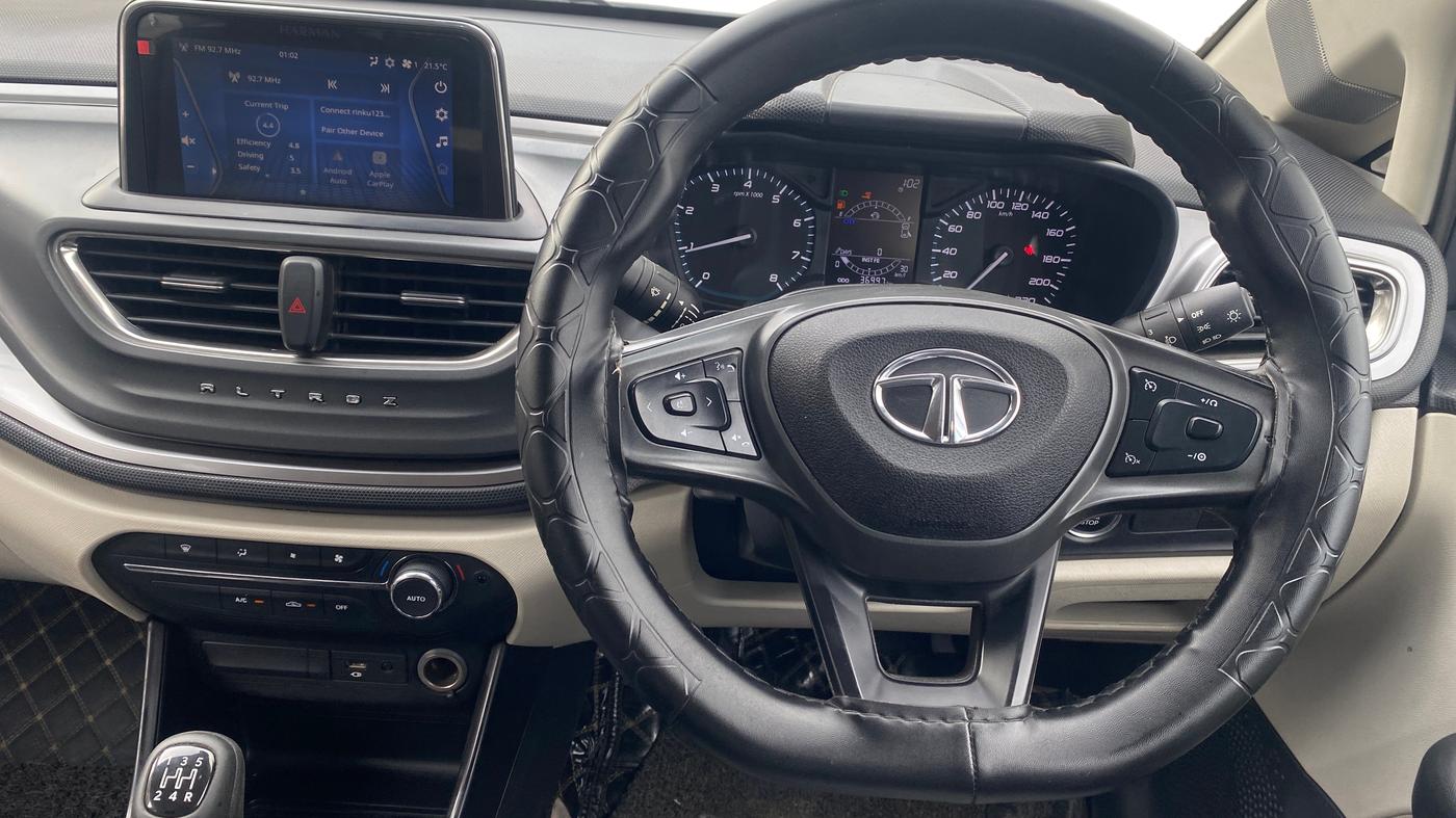 2021 Tata ALTROZ XT PETROL, Petrol, Manual, 36,994 km, Steering Wheel Close Up