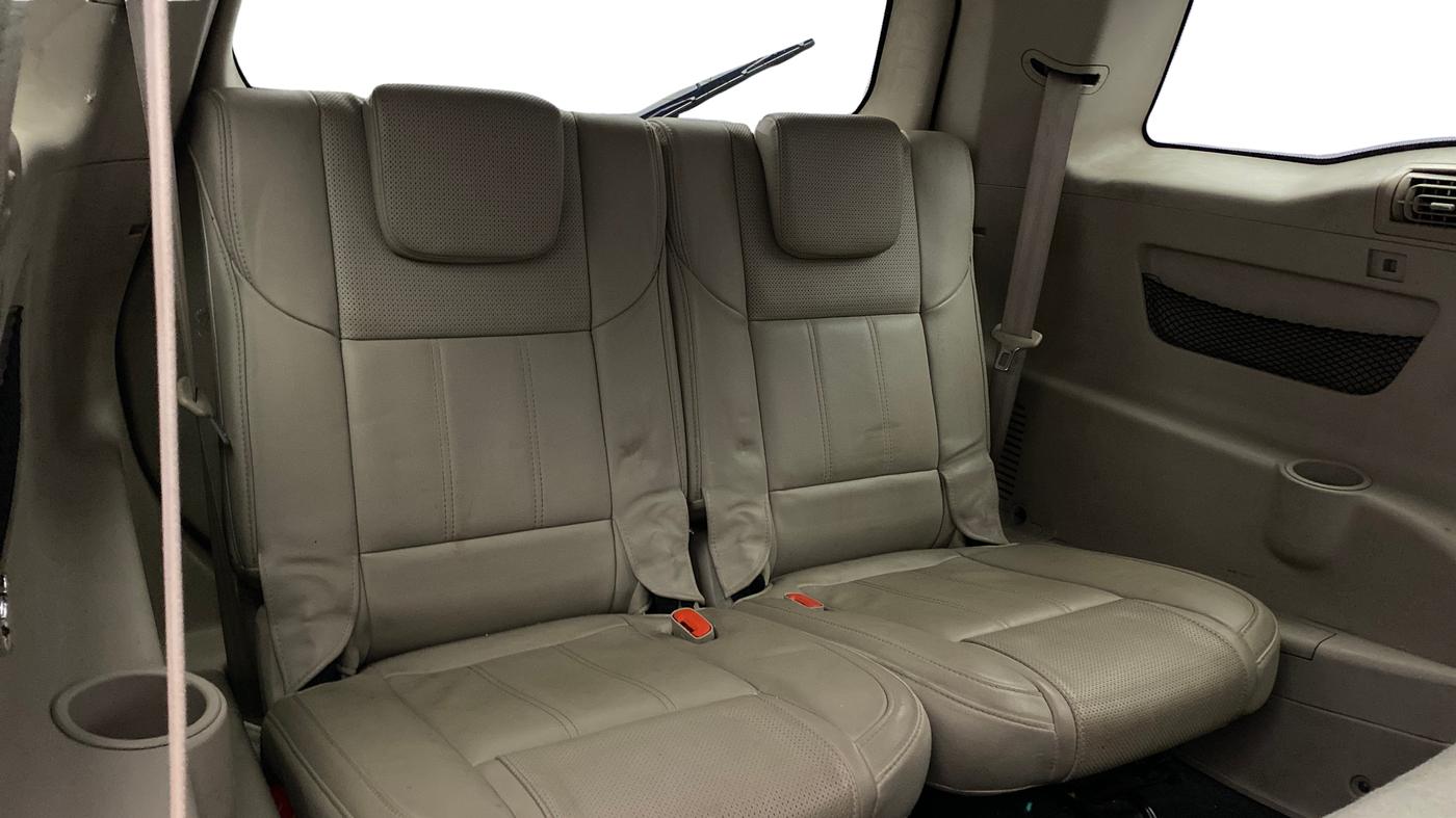 2016 Mahindra XUV500 W8, Diesel, Manual, 1,23,899 km, Third Seat Row ( optional )