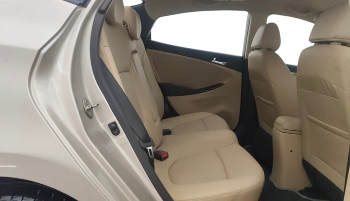 2012 Hyundai Verna FLUIDIC 1.6 VTVT SX, Petrol, Manual, 18,212 km, Right Side Rear Door Cabin