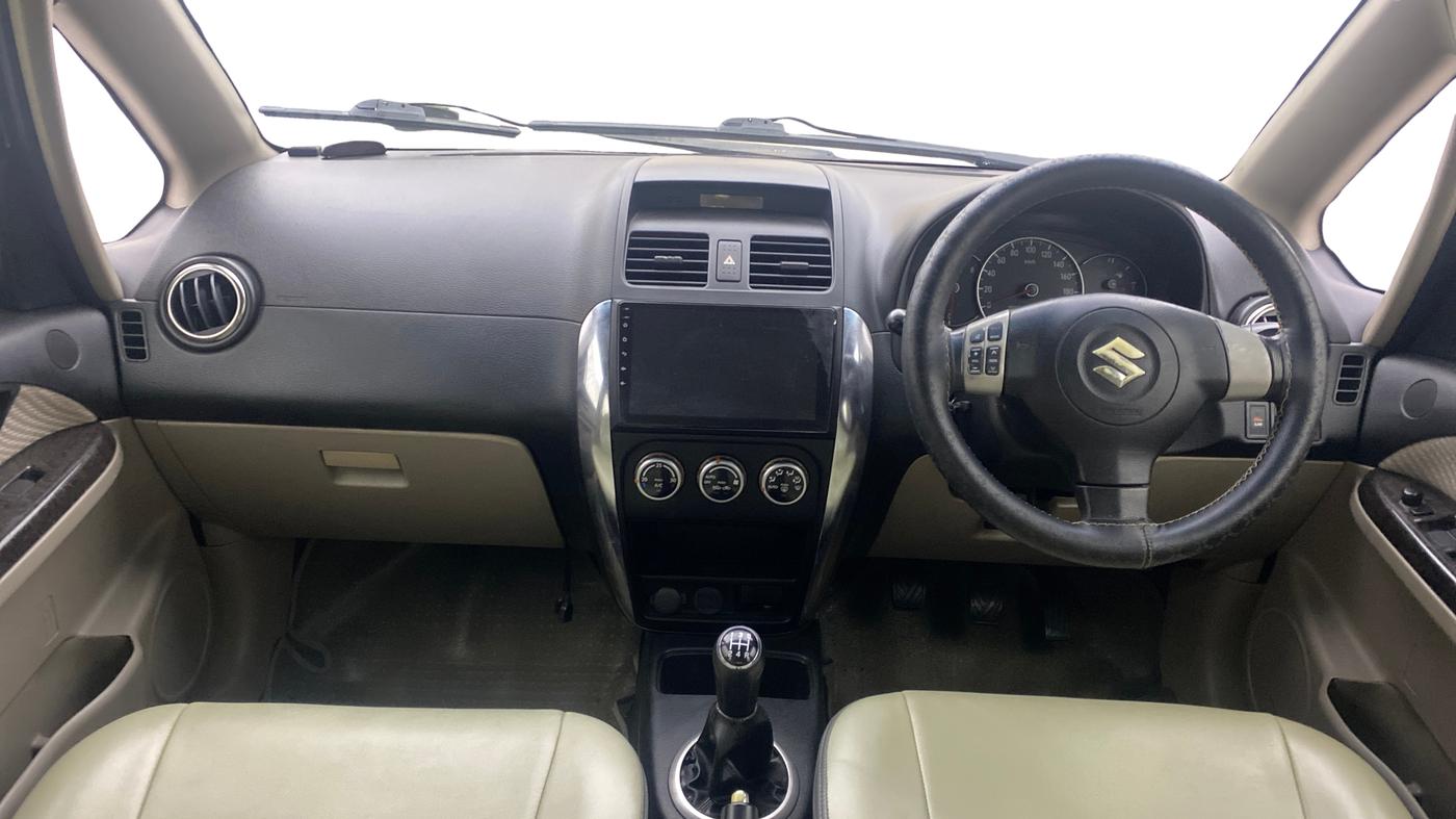 2013 Maruti SX4 ZXI, Petrol, Manual, 77,330 km, Dashboard