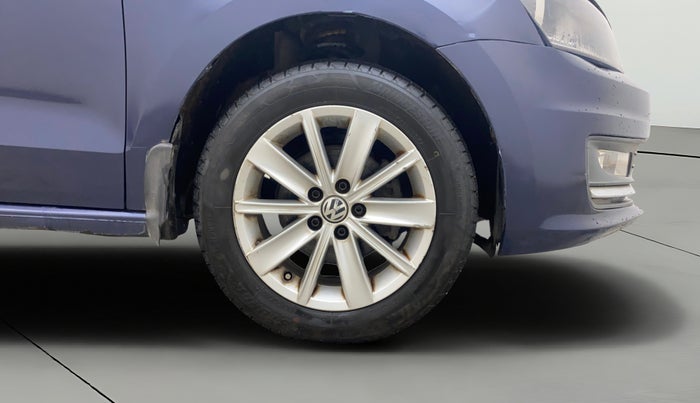2015 Volkswagen Vento HIGHLINE DIESEL 1.5, Diesel, Manual, 1,27,863 km, Right Front Wheel