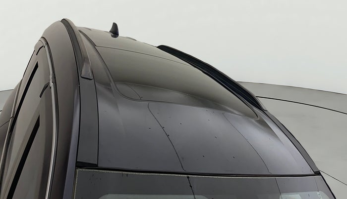 2023 Mahindra XUV700 AX 7 D MT 7 STR, Diesel, Manual, 1,37,545 km, Roof