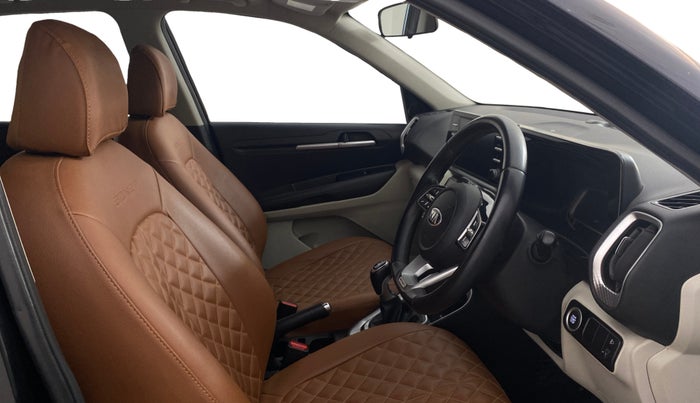 2020 KIA SONET HTX 1.5, Diesel, Manual, 66,884 km, Right Side Front Door Cabin