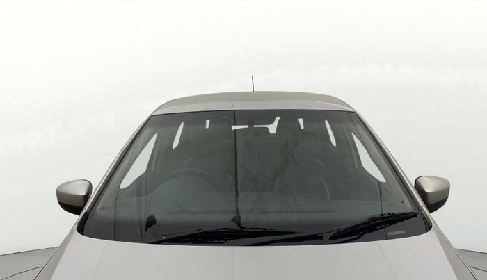 2014 Volkswagen Polo COMFORTLINE 1.5L, Diesel, Manual, 1,13,971 km, Front Windshield