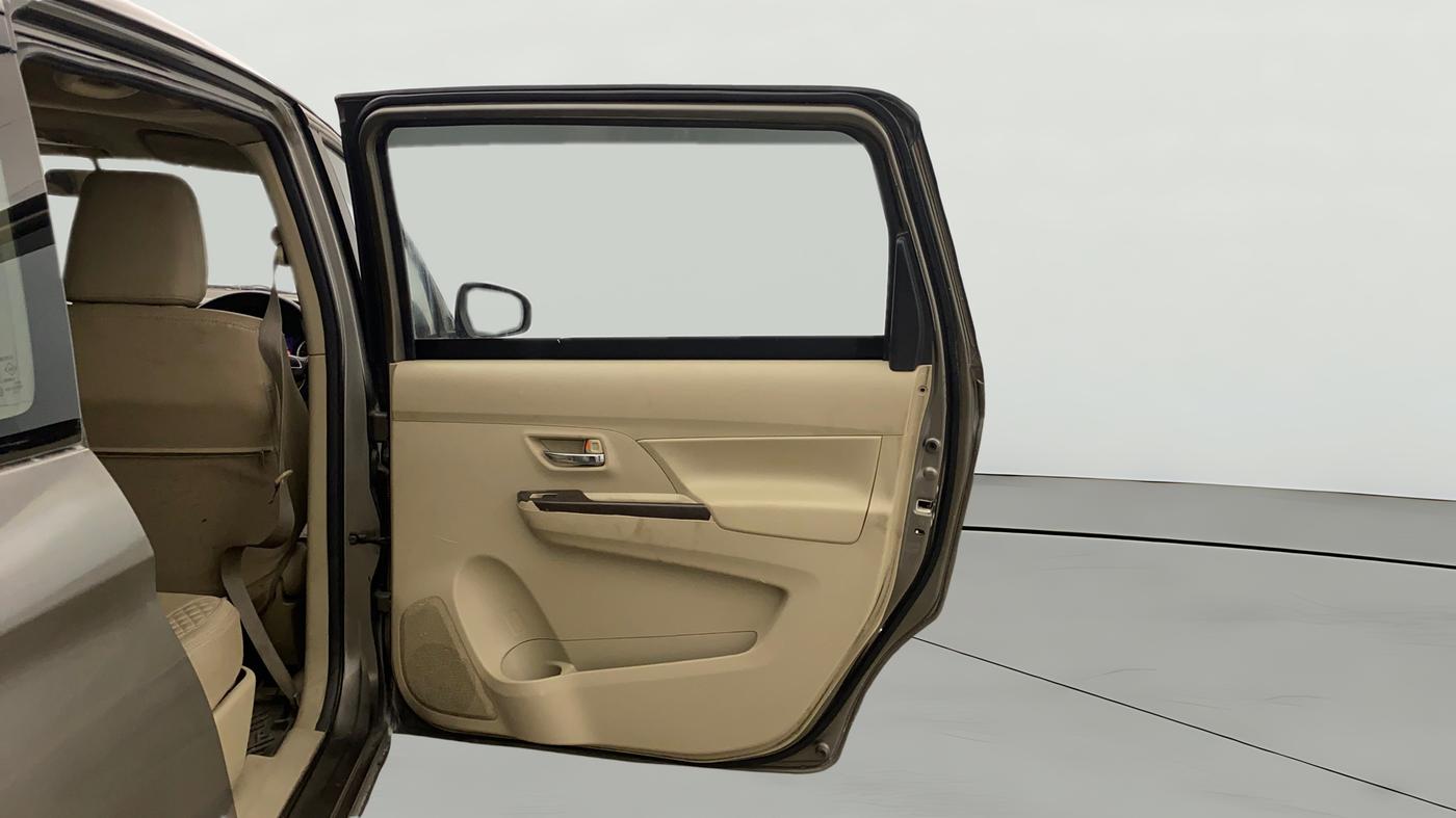 2023 Maruti Ertiga   VXI (O) CNG, CNG, Manual, 73,030 km, RHS Rear Door