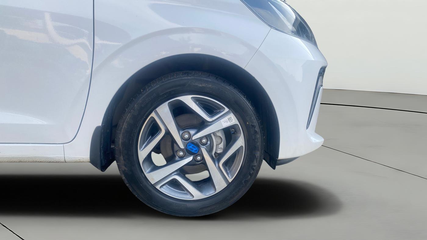 2024 Hyundai AURA SX 1.2, Petrol, Manual, 17,457 km, Right Front Wheel