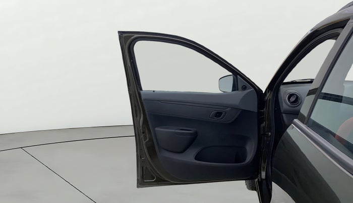 2022 Renault Kwid RXT 0.8, Petrol, Manual, 8,150 km, LHS Front Door