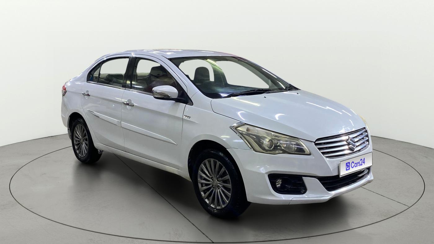 2015 Maruti Ciaz ZXI+, Petrol, Manual, 1,06,229 km, Right Front Diagonal