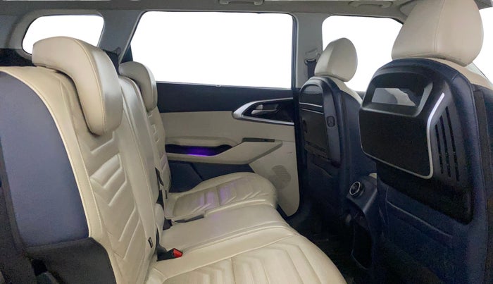 2022 KIA CARENS LUXURY PLUS 1.5 DIESEL AT 7 STR, Diesel, Automatic, 67,767 km, Right Side Rear Door Cabin