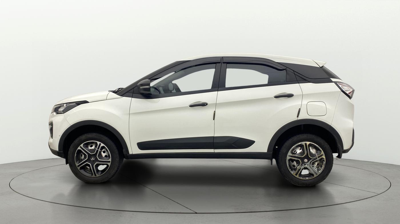 2023 Tata NEXON XE PETROL, Petrol, Manual, 26,542 km, Left Side