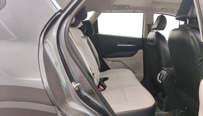 2022 KIA SONET HTX 1.5, Diesel, Manual, 21,012 km, Right Side Rear Door Cabin