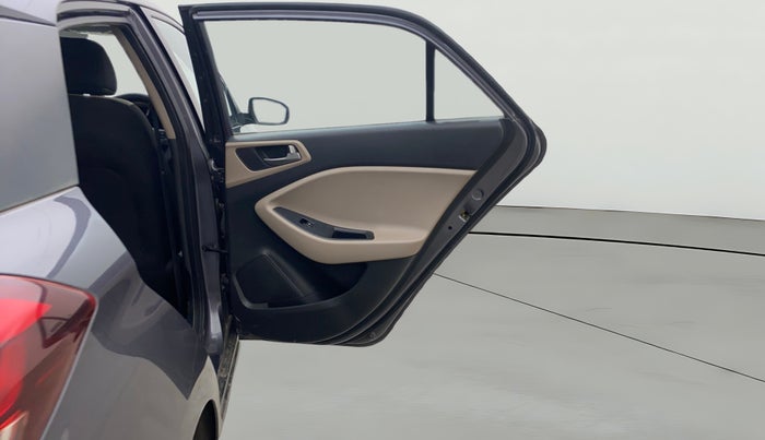 2015 Hyundai Elite i20 ASTA 1.2, Petrol, Manual, 1,09,732 km, RHS Rear Door