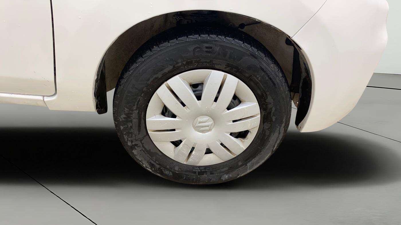 2020 Maruti Alto LXI, Petrol, Manual, 32,044 km, Right Front Wheel