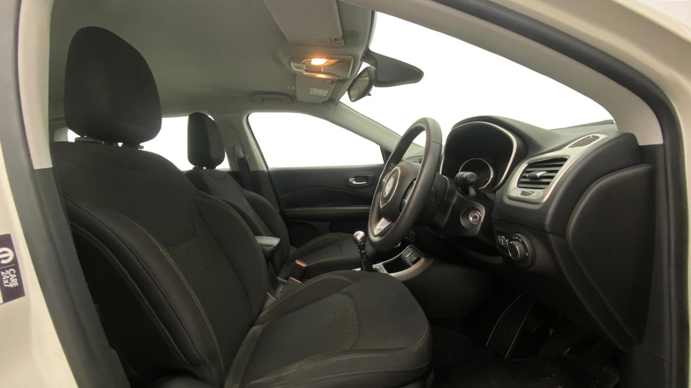 2019 Jeep Compass SPORT PLUS 1.4 PETROL, Petrol, Manual, 38,649 km, Right Side Front Door Cabin