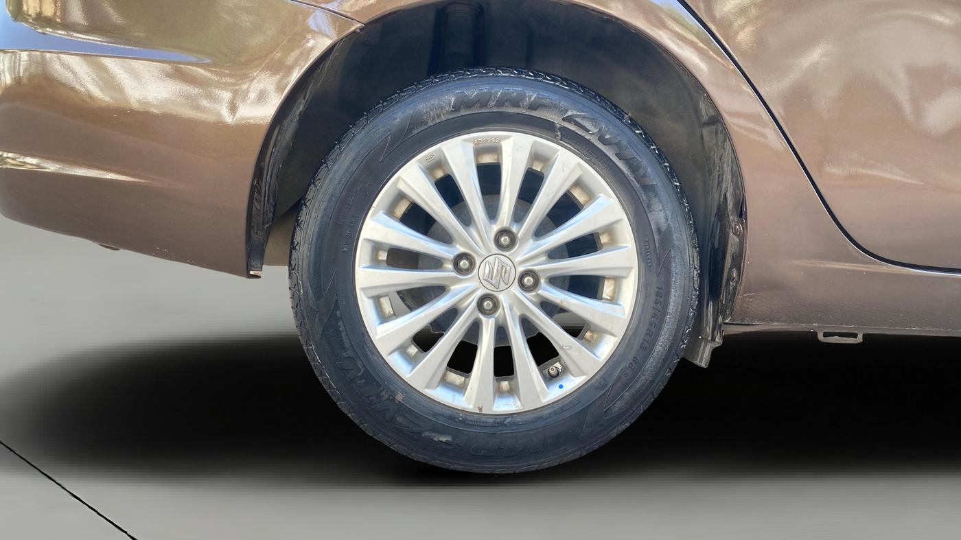 2015 Maruti Ciaz ZDI SHVS, Diesel, Manual, 66,228 km, Right Rear Wheel