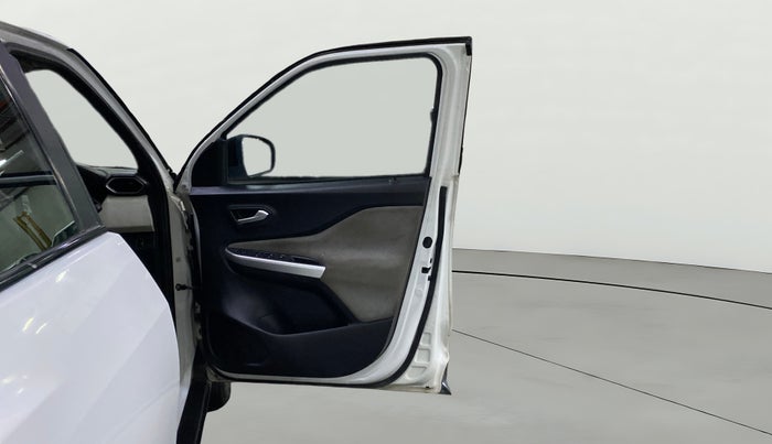 2021 Nissan MAGNITE XV MT, Petrol, Manual, 43,792 km, RHS Front Door