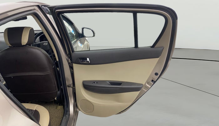 2013 Hyundai i20 SPORTZ 1.4 CRDI, Diesel, Manual, 1,48,956 km, RHS Rear Door