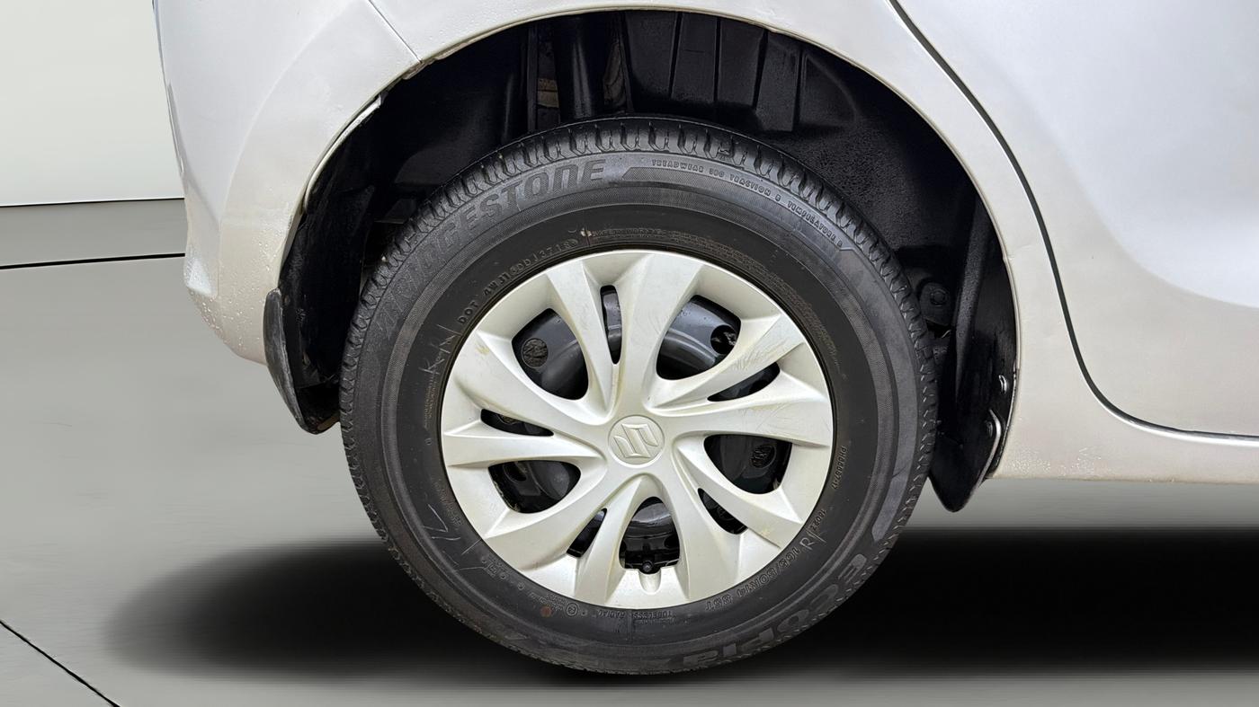 2018 Maruti Swift VXI, Petrol, Manual, 15,729 km, Right Rear Wheel