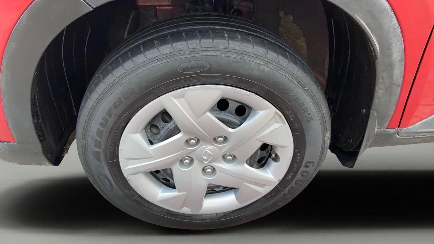 2022 Hyundai VENUE SX 1.2 PETROL, Petrol, Manual, 49,275 km, Left Front Wheel
